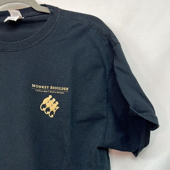 Gildan Black cotton. Short sleeve Monkey Shoulder graphic T-shirt size large - Picture 4 of 7